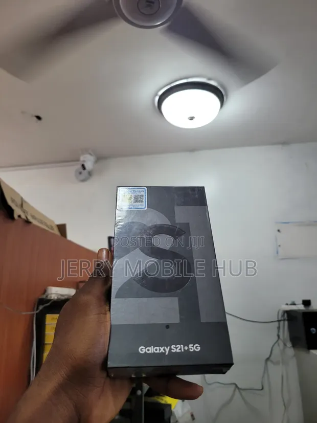 New Samsung Galaxy S21+ 5G 128GB Gray - 1
