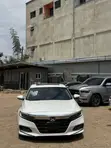 Honda Accord Touring 2018 White - 1