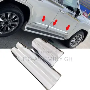 Toyota Land Cruiser 300 (LC300) Original Door Mouldings/Chrome
