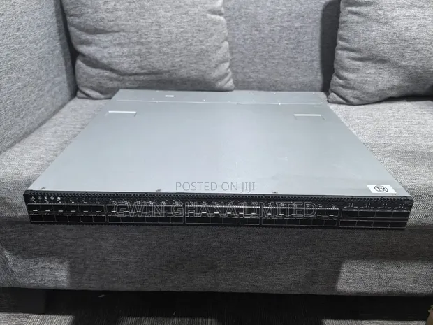 HPE Mellanox SN2410M Switch - 48x25GbE, 8x100GbE - 1