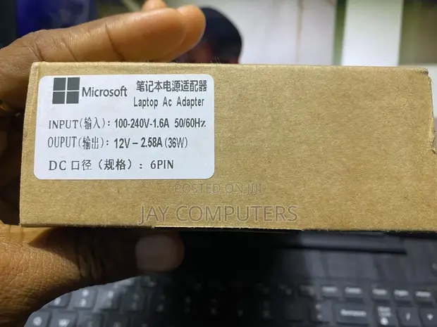 Microsoft Surface Charger (6-Pin, 12V, 35W) - 1