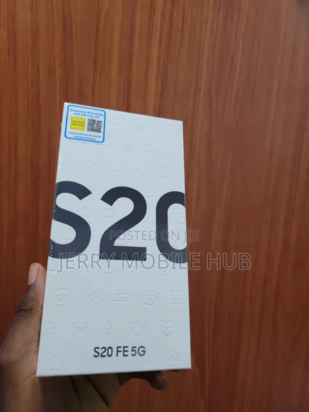 New Samsung Galaxy S20 FE 5G 128GB Blue - 1