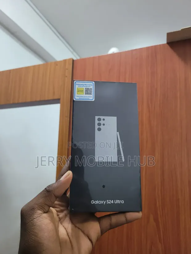 New Samsung Galaxy S24 Ultra 256GB Gray - 1
