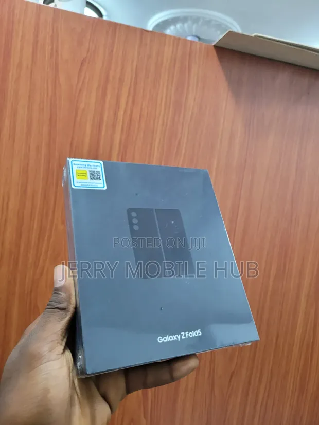 New Samsung Galaxy Z Fold 5 1TB Black - 1