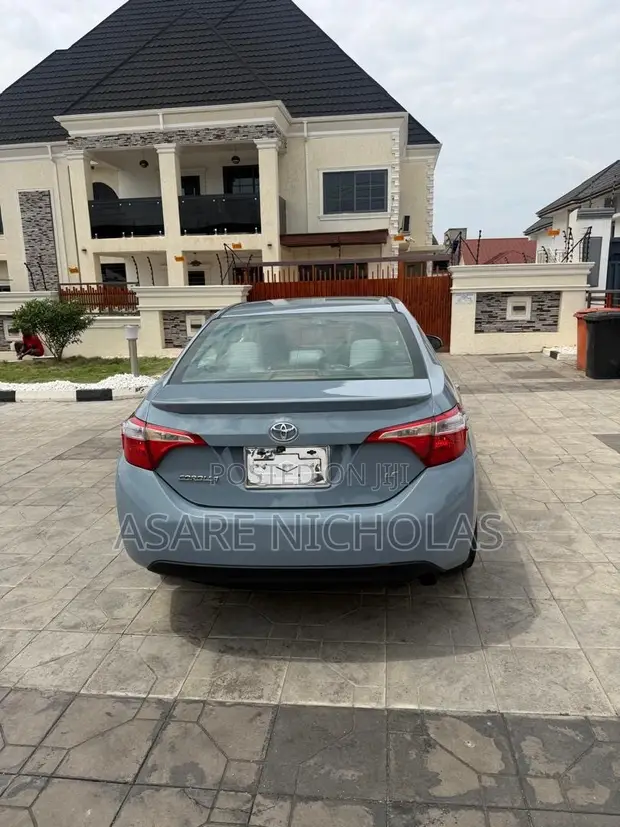 Toyota Corolla 2015 - 1