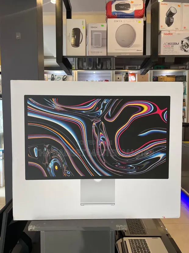 Apple 27" Studio Display 5K Nano-Texture Glass - 1