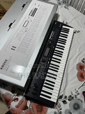 Korg Kross 2 Synthesizer Workstation Keyboard
