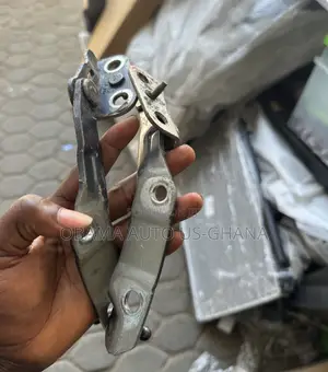 Honda CR-V Boot Hinges (2023-2025)