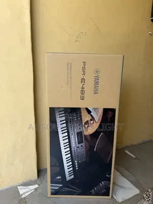 Yamaha PSR-E483 61-Key Keyboard [Free Bag]