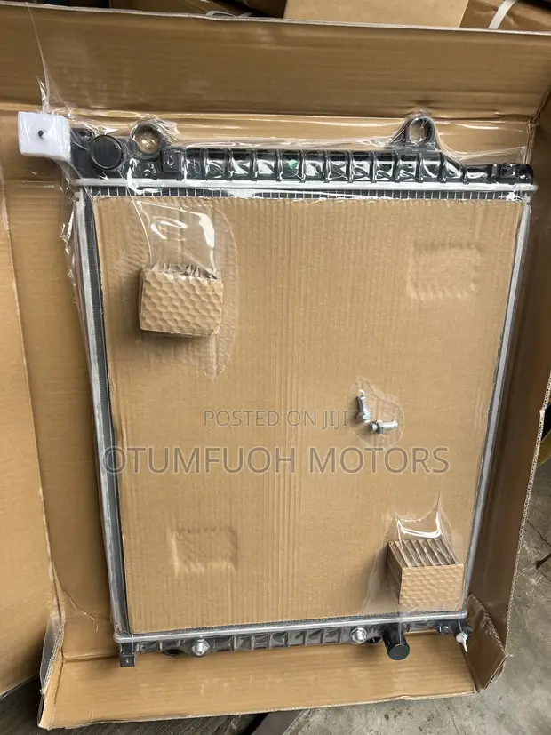 Toyota Tacoma Radiator (Water Tank) - Brand New - 1