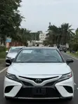 2019 Toyota Camry XLE (2.5L 4cyl 8A) White - 1