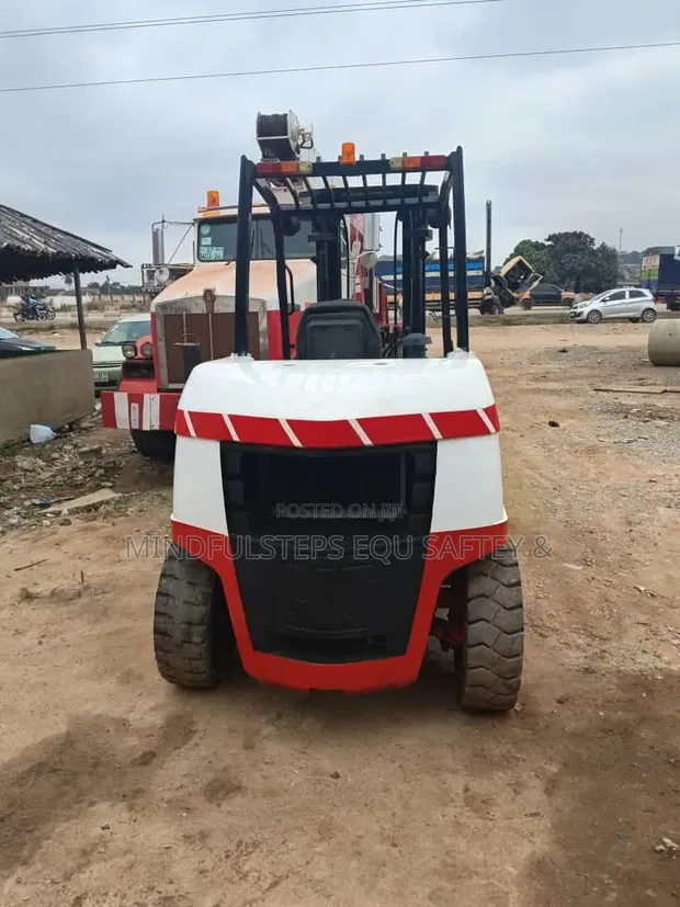 5-Ton Forklift for Rent - 1