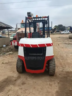 5-Ton Forklift for Rent