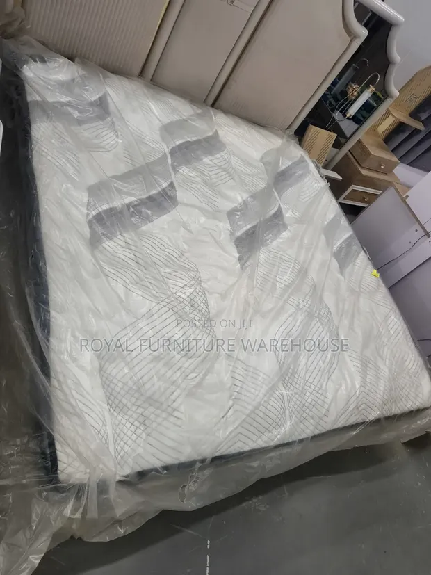 Royal Comfort 10-Inch Queen Memory Foam Mattress - 1