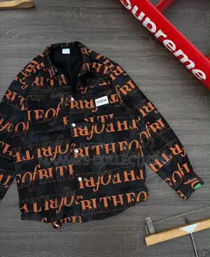 Men's Textured Long-Sleeve Button-Up Shirt