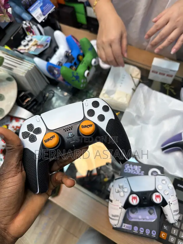 PS5 DualSense Controller (Used) - 1