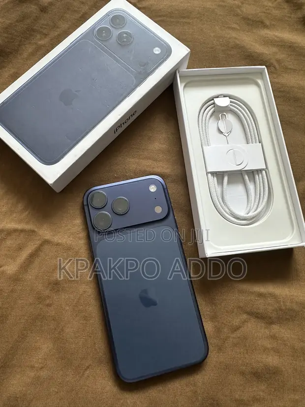 Apple iPhone 17 Pro Max 256GB Blue - 1