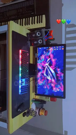 Asus Desktop Computer: Intel Core i7, 16GB RAM, 1TB HDD+SSD