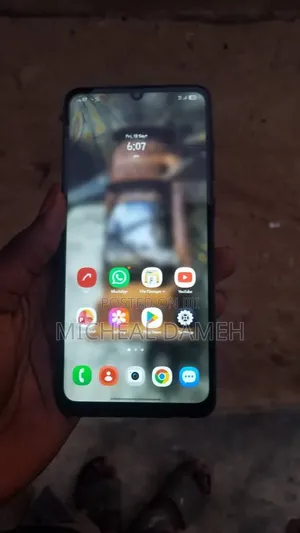 Samsung Galaxy A05 64GB Black (Cracked Screen)