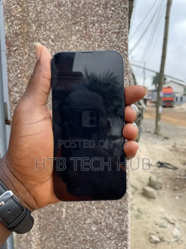 Apple iPhone 13 128GB - 1