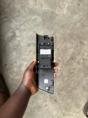 Honda CR-V 2025 Passenger Door Switch