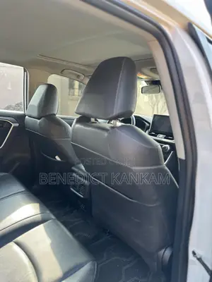 2023 Toyota RAV4 Limited FWD White