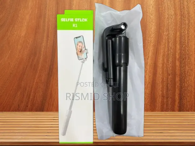 R1 Multifunctional Extendable Phone Holder Stick - 1