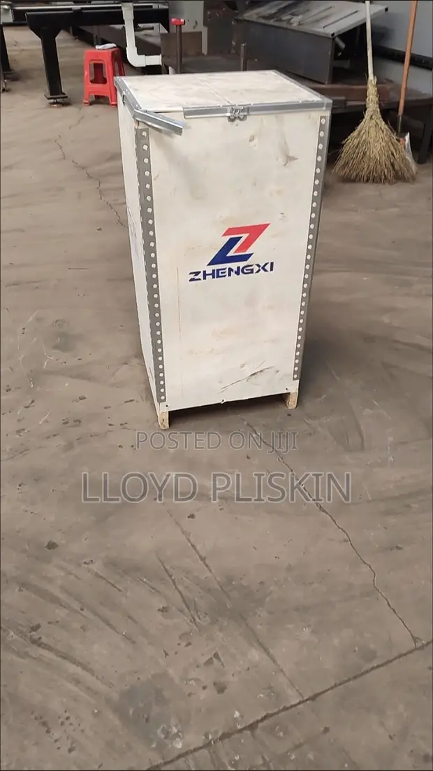 6KVA Pure Copper Three-Phase Voltage Stabilizer - 1