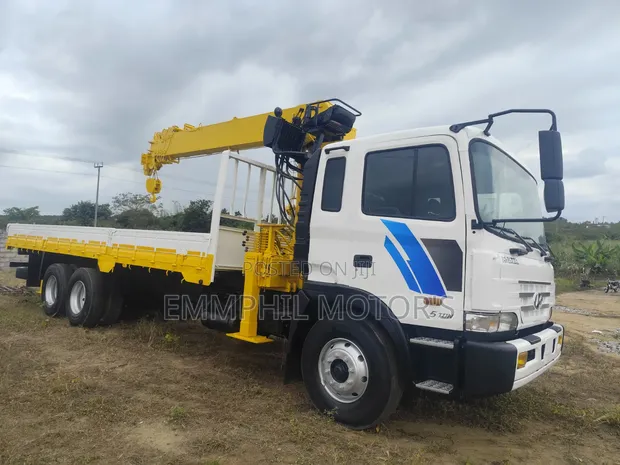 Hyundai 15 Ton Heavy Duty Crane Truck (2015) - 1