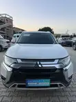 Mitsubishi Outlander 2019 White - 3