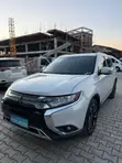 Mitsubishi Outlander 2019 White - 5