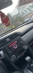 Honda Civic 2018 Silver - 1