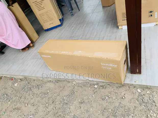 Samsung Q-Series HW-Q930F 9.1.4ch Soundbar with Subwoofer - 1
