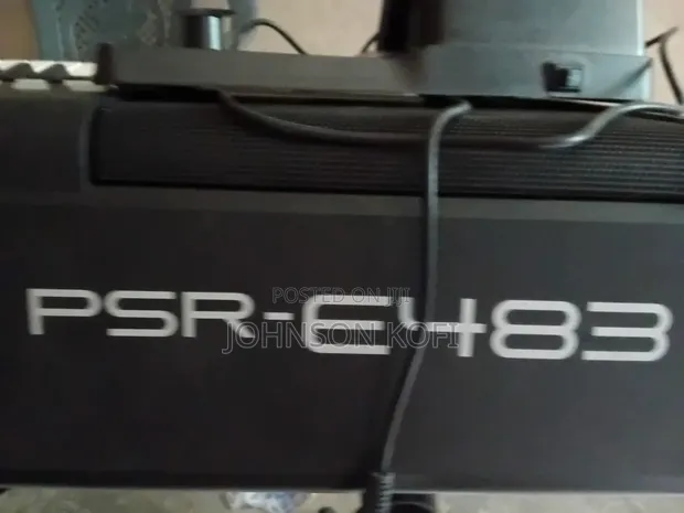 Yamaha PSR-E483 Electronic Organ - 1