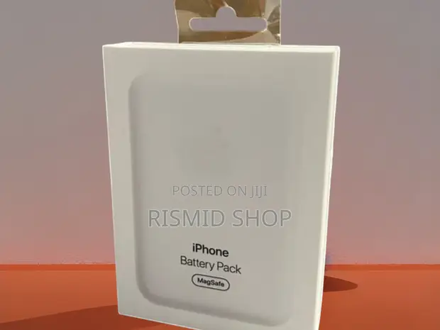 iPhone MagSafe-Style Wireless Battery Bank - 1