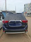 Mitsubishi Outlander 2018 Blue - 2