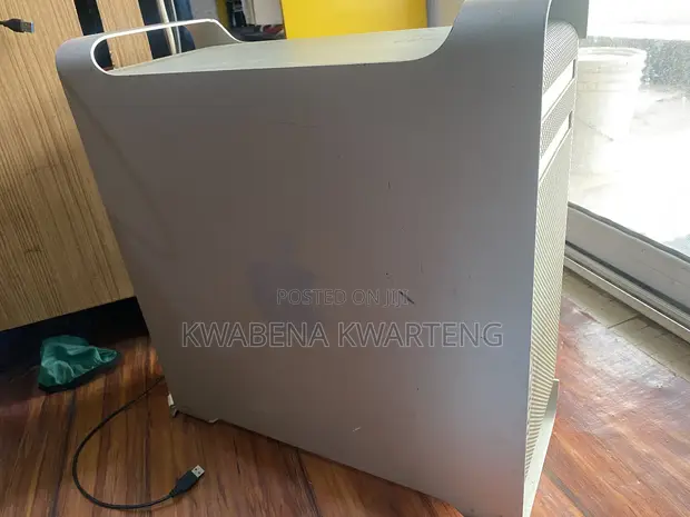 Apple Mac Pro 5,1 Desktop Computer - 1