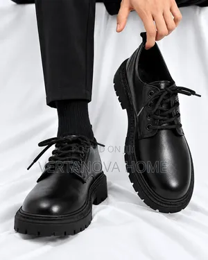 Classic Derby Shoes - Black Leather