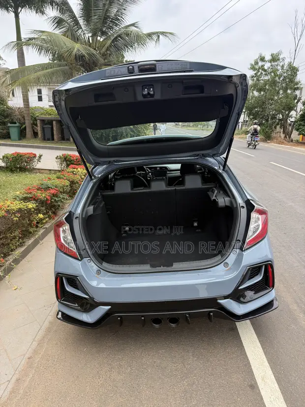 Honda Civic Sport Touring Hatchback 2020 Gray - 1