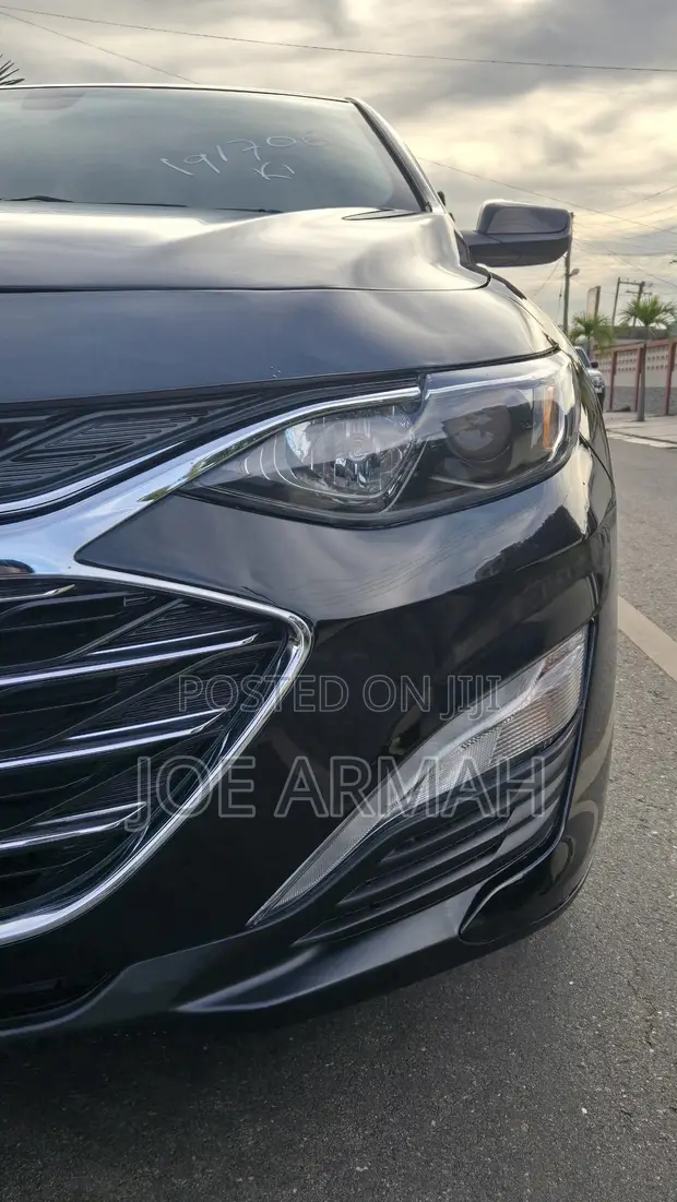 Chevrolet Malibu 2022 Black - 1