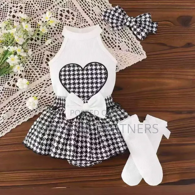 Kids Premium 4-Piece Clothing Set - 1