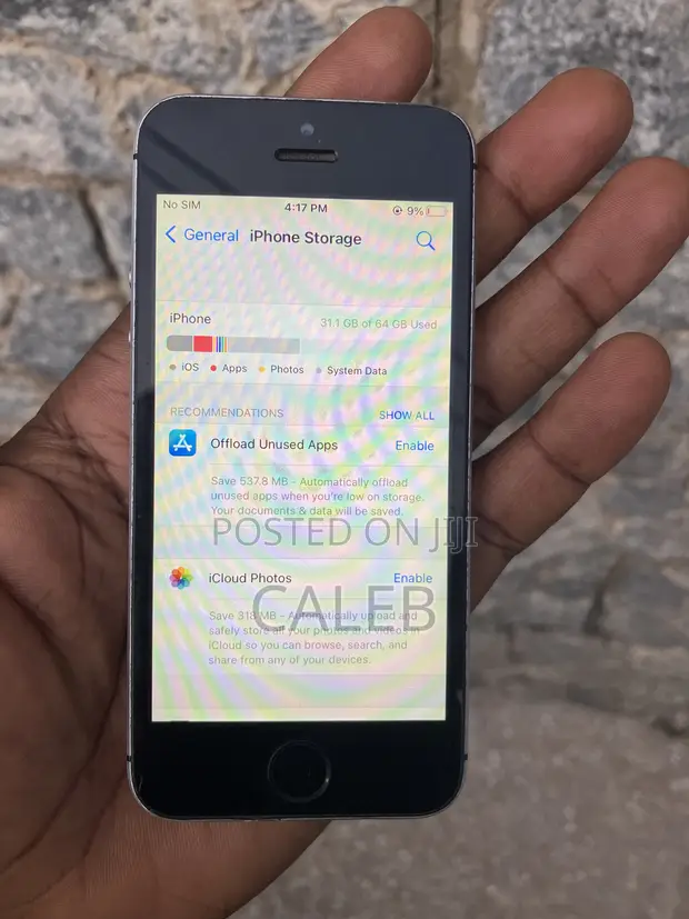 Apple iPhone SE 64GB Gray - 1