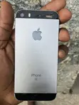 Apple iPhone SE 64GB Gray - 2