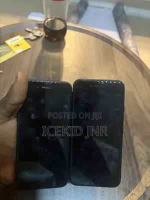 New Apple iPhone SE (2022) 64GB