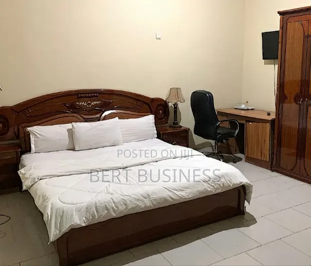Furnished 1-Bedroom Apartment for Rent in Old Barrier - 1
