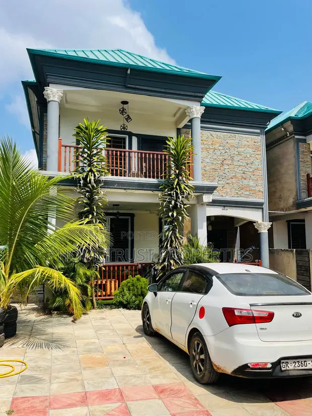 5-Bedroom Duplex for Sale in Ablekuma Olebu - 1