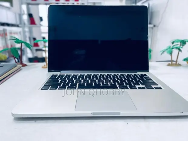 Apple MacBook Pro 2015 13-inch - 1
