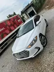 Hyundai Elantra Limited 2018 White - 3