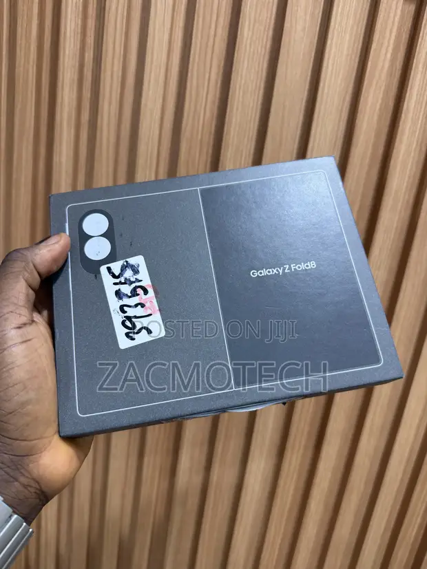 New Samsung Galaxy Z Fold8 256GB Purple - 1