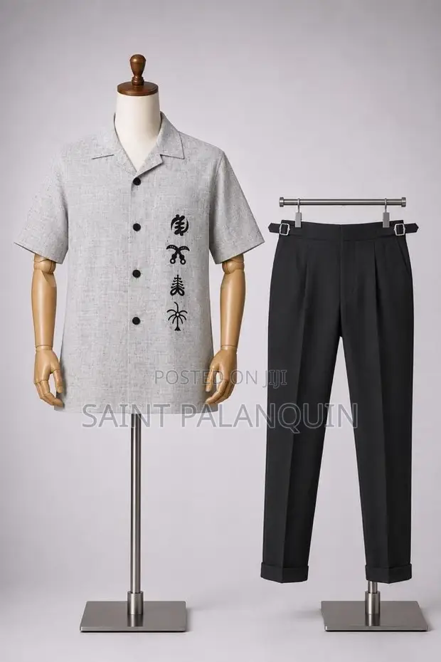 Men's Two-Piece Set: Light Grey Short-Sleeve Button-Up Shirt - 1